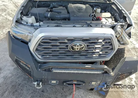 2022 Toyota Tacoma Double Cab z USA, uszkodzony, nr VIN 3TMBZ5DN4NM036621